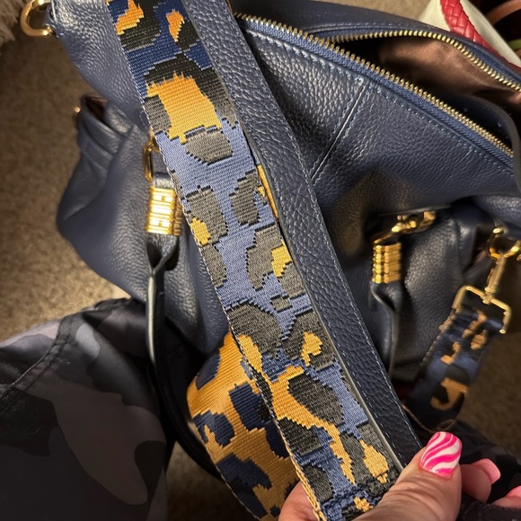 Kattee Navy Blue Pebbled Handbag – Includes 2 Straps - Picture 5 of 14